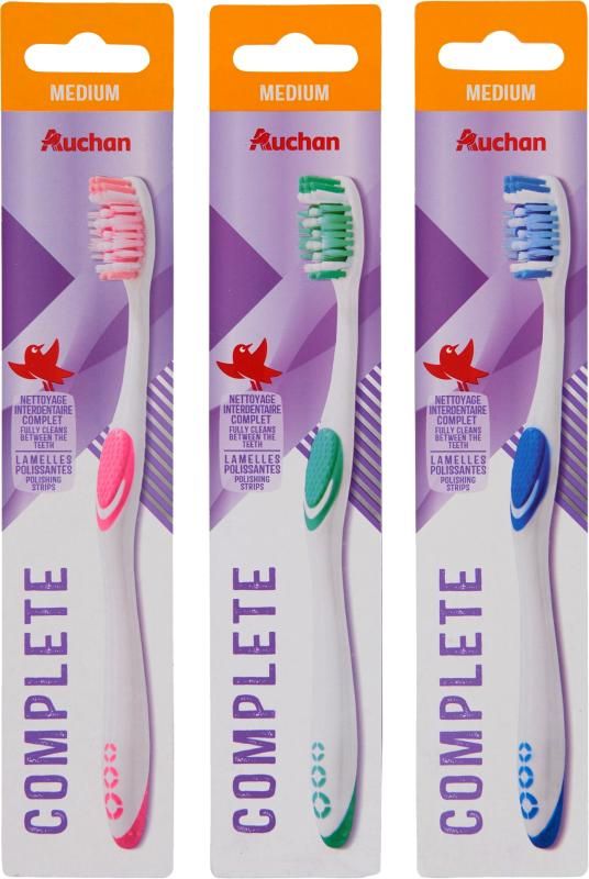 Auchan Kedvenc Fogkefe Complete Care Médium 1db